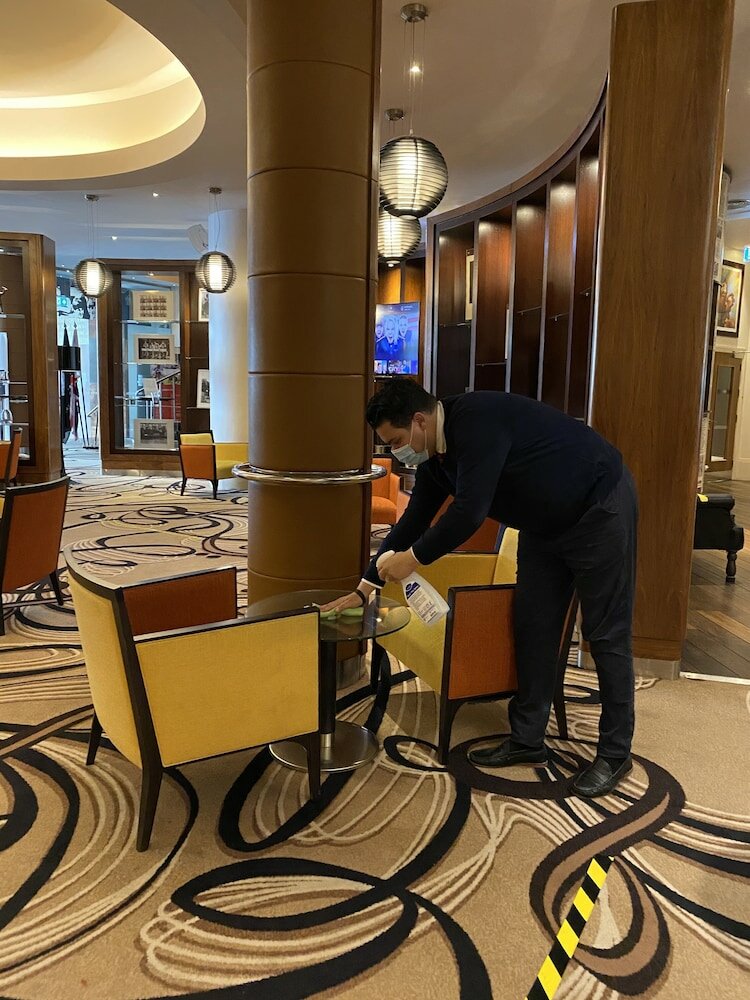 Фото Hard Days Night Hotel