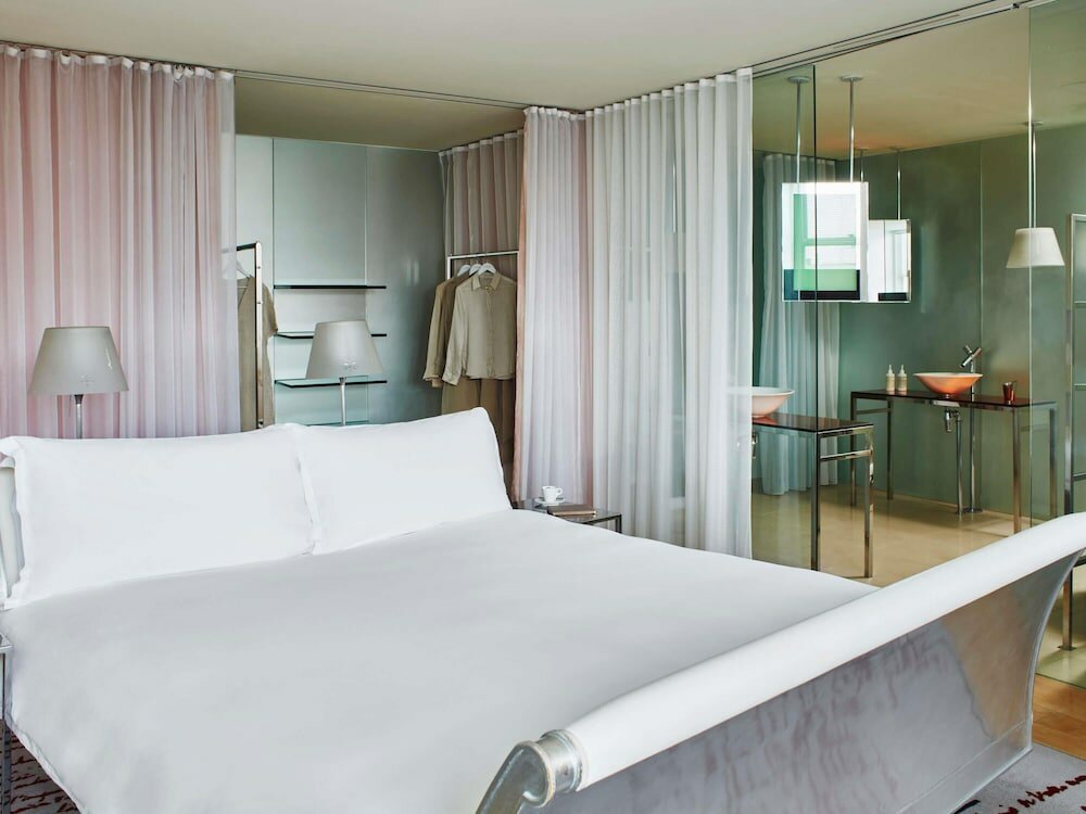 Фото Sanderson London