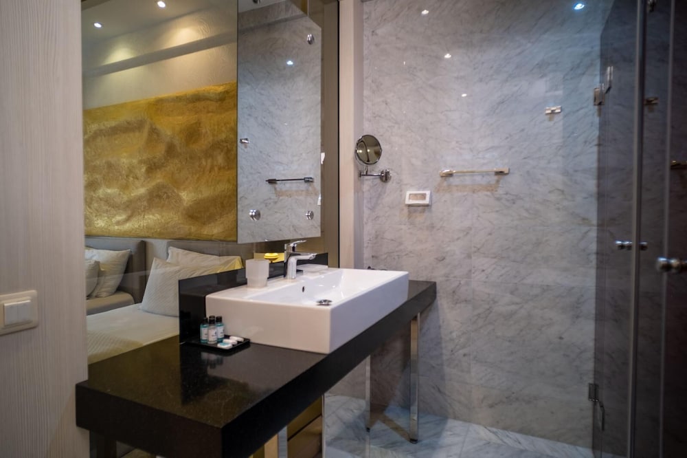 Фото Hotel Atina