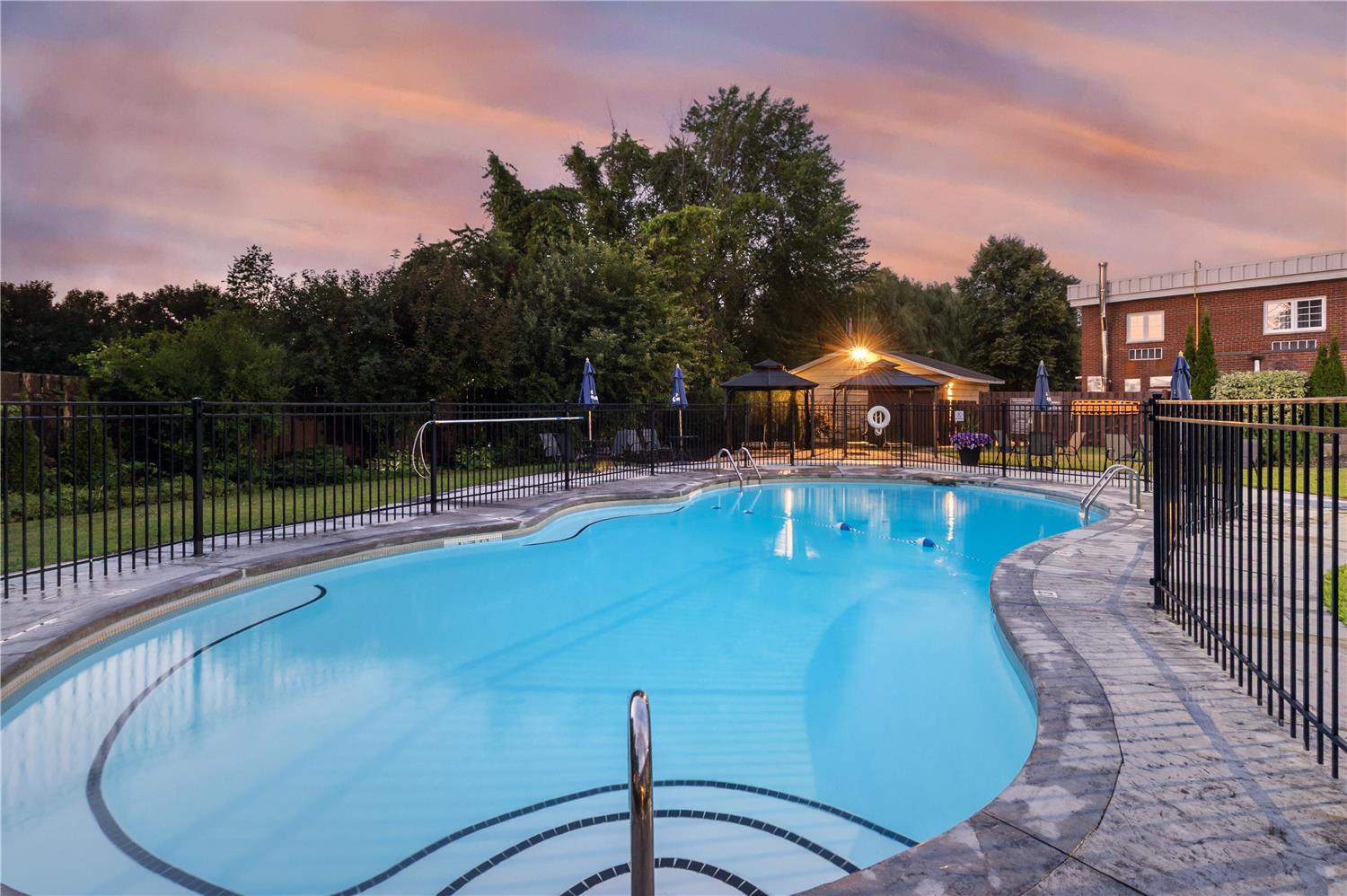 Фото Best Western Parkway Inn & Conference Centre