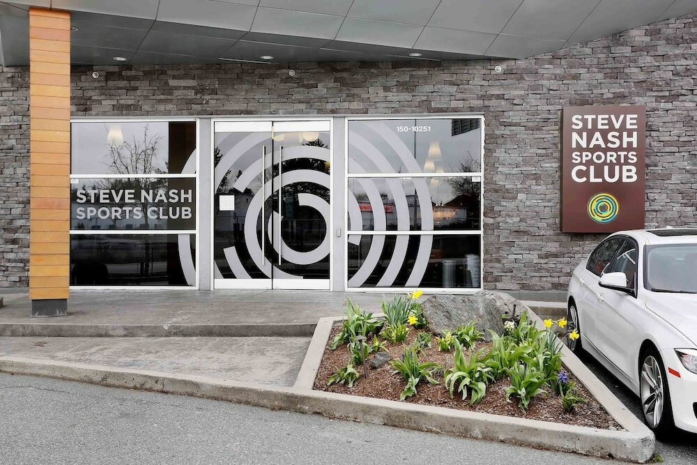 Фото Sandman Signature Vancouver Airport Hotel & Resort