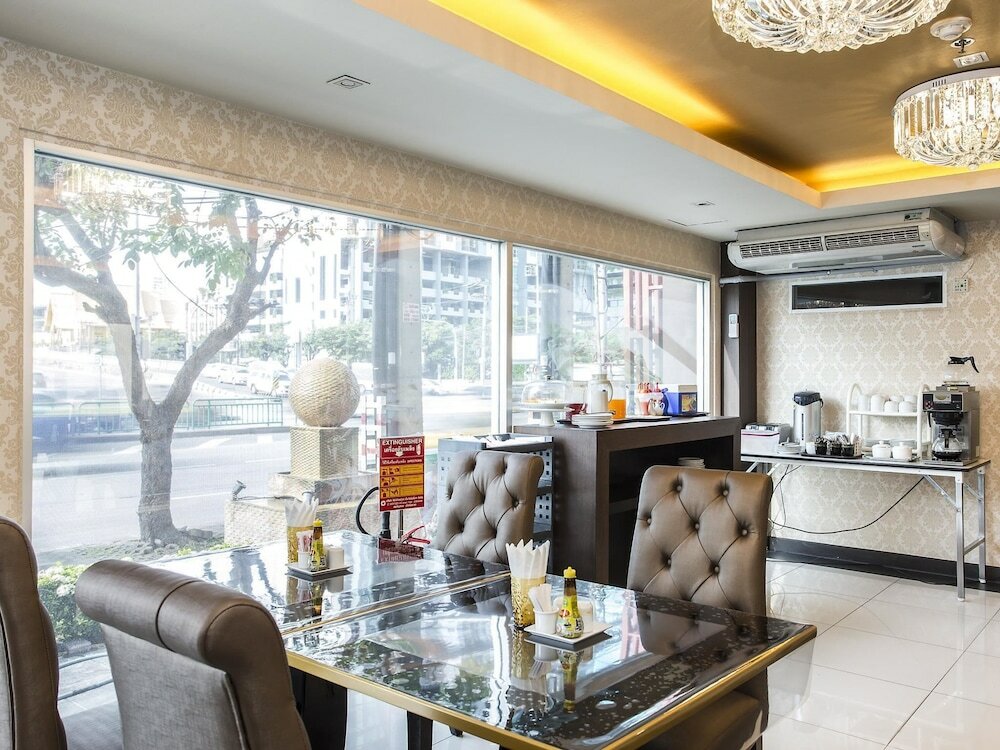 Фото The Green Bells New Petchburi