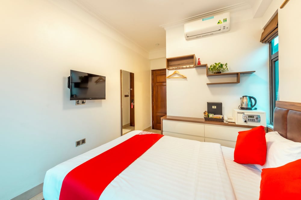 Фото Westlake Tay Ho Hotel