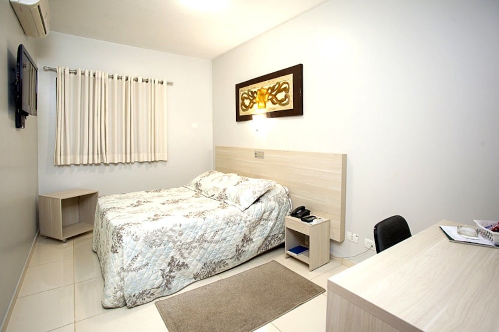 Фото Alves Hotel