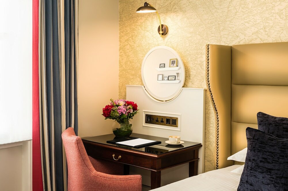 Фото The Bailey's Hotel London