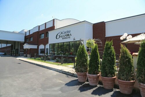 Внешний вид отеля Best Western Plus Fairfield Executive Inn в Фэрфилде, фото 3