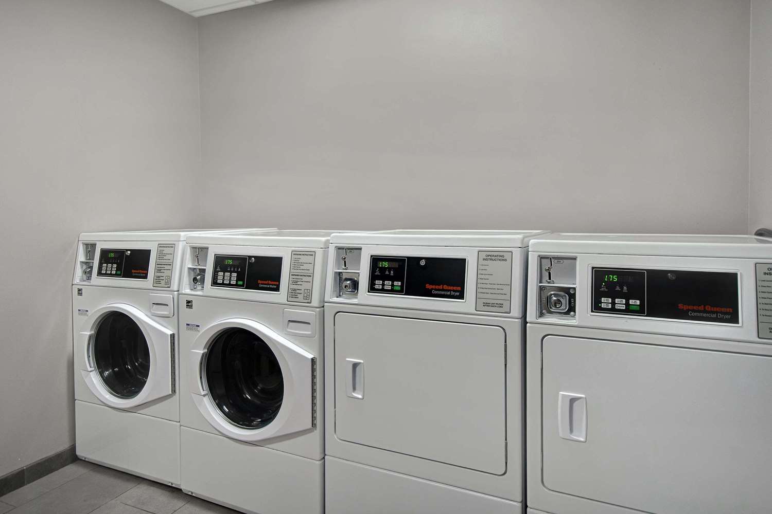 Фото Country Inn & Suites by Radisson, Cincinnati Airport, Ky