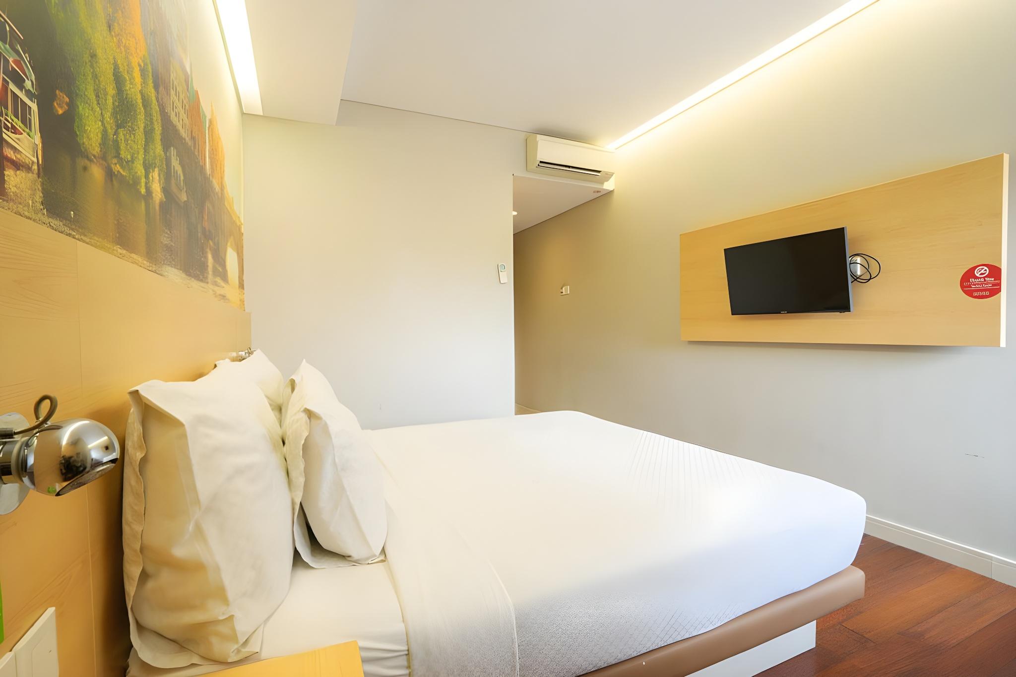 Фото Citihub Hotel @Pecindilan, Surabaya