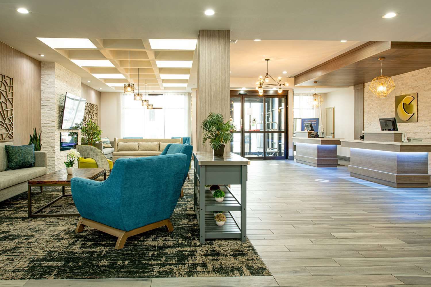 Фото Comfort Suites Oil Center