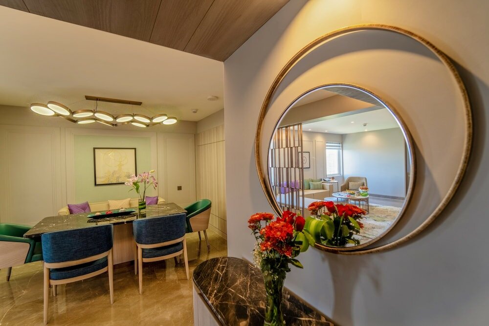 Фото Vivanta Ahmedabad Sg Highway