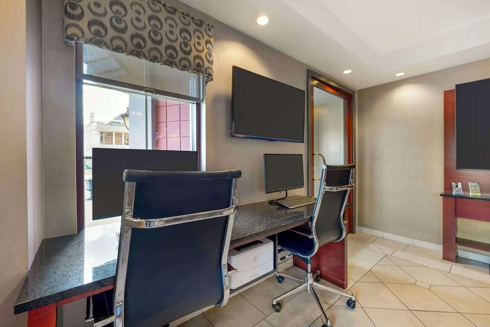 Фото Best Western on the Avenue