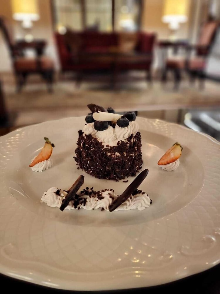 Фото Ambassador Hotel Amman, a Boutique Hotel