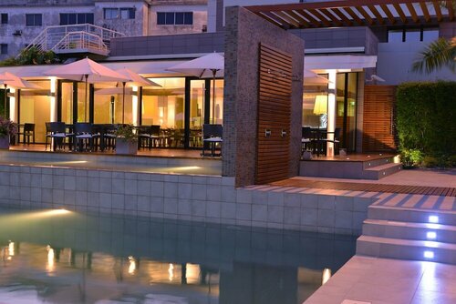 Гостиница Hôtel le Cristal в Либревиле