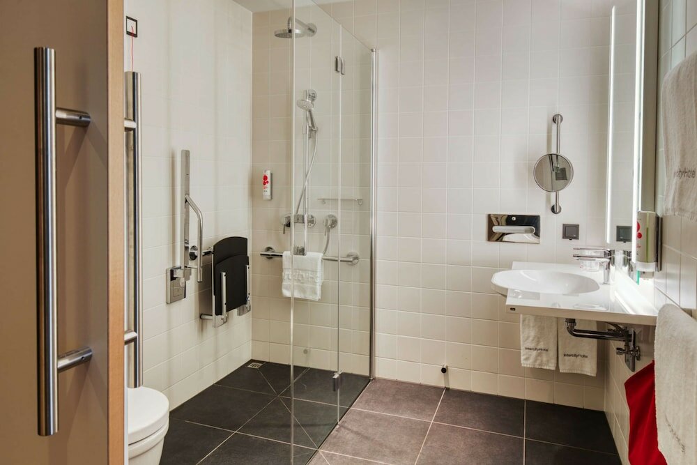 Фото IntercityHotel Amsterdam Schiphol Airport