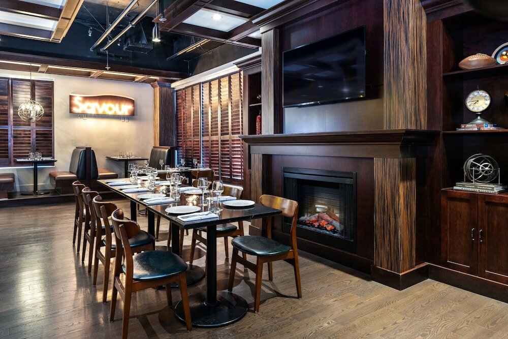 Фото Four Points by Sheraton Victoria Gateway