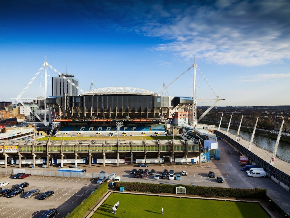 Фото Holiday Inn Cardiff City Centre