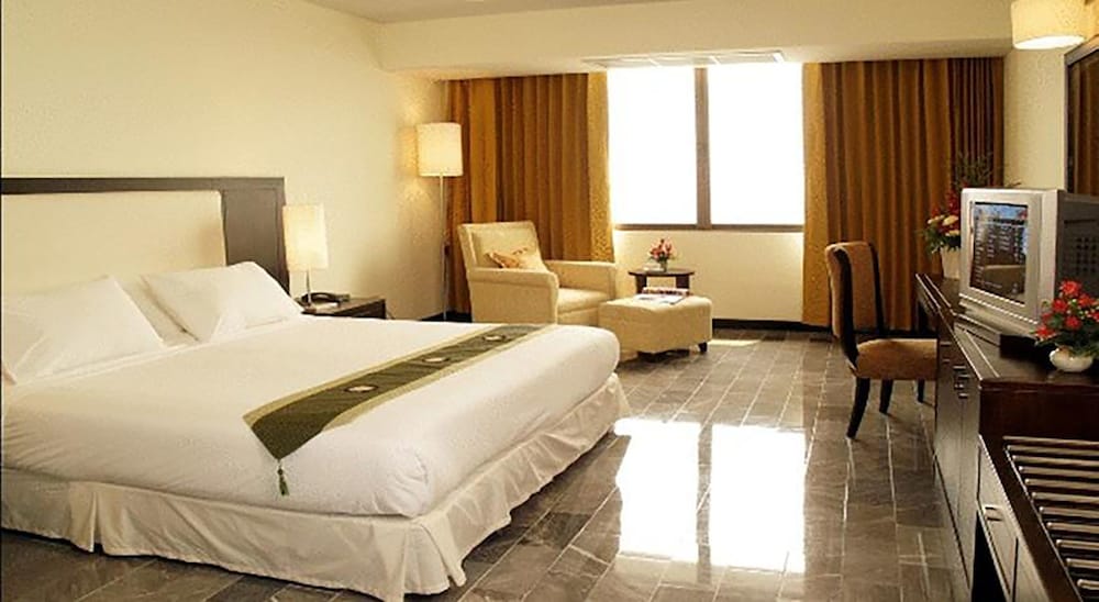 Фото Royal Lanna Hotel