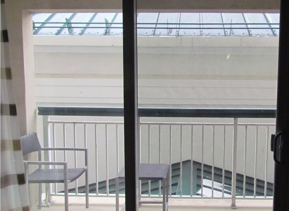 Фото Courtyard by Marriott Toronto Vaughan