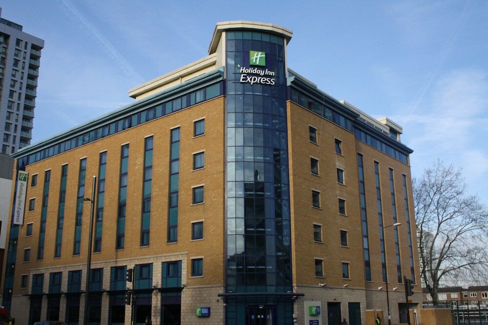 Фото Holiday Inn Express London - Stratford, an Ihg Hotel