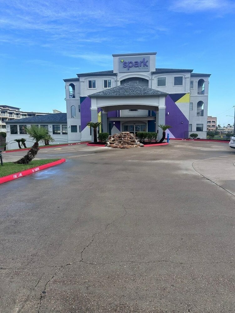 Фото Comfort Inn & Suites Beachfront