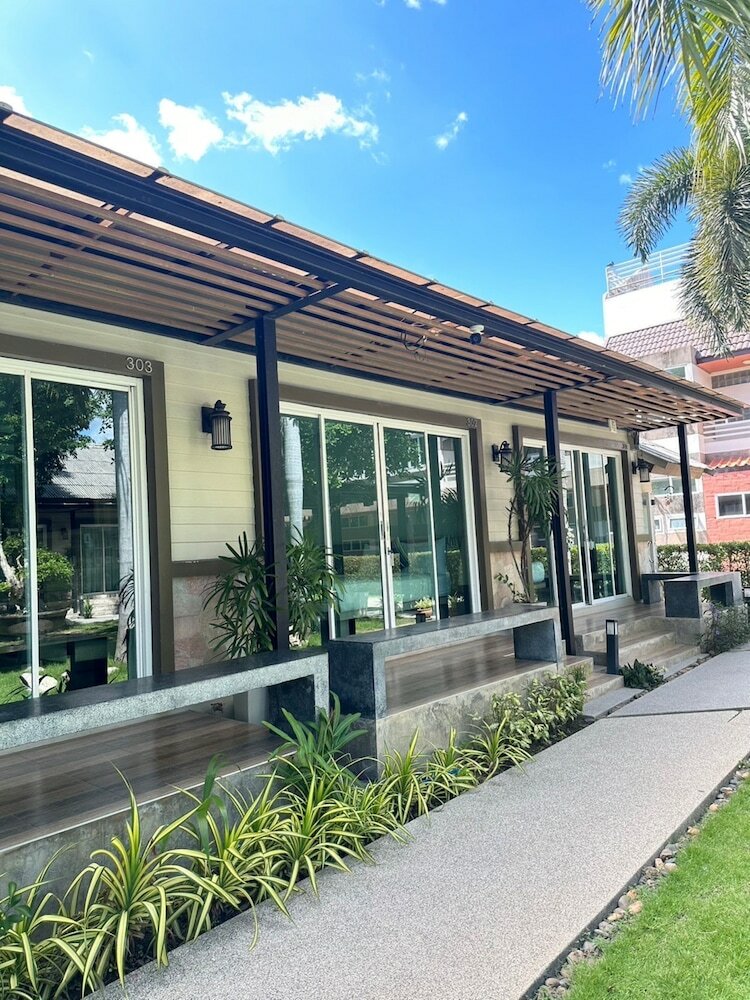 Фото Nirundorn Resort