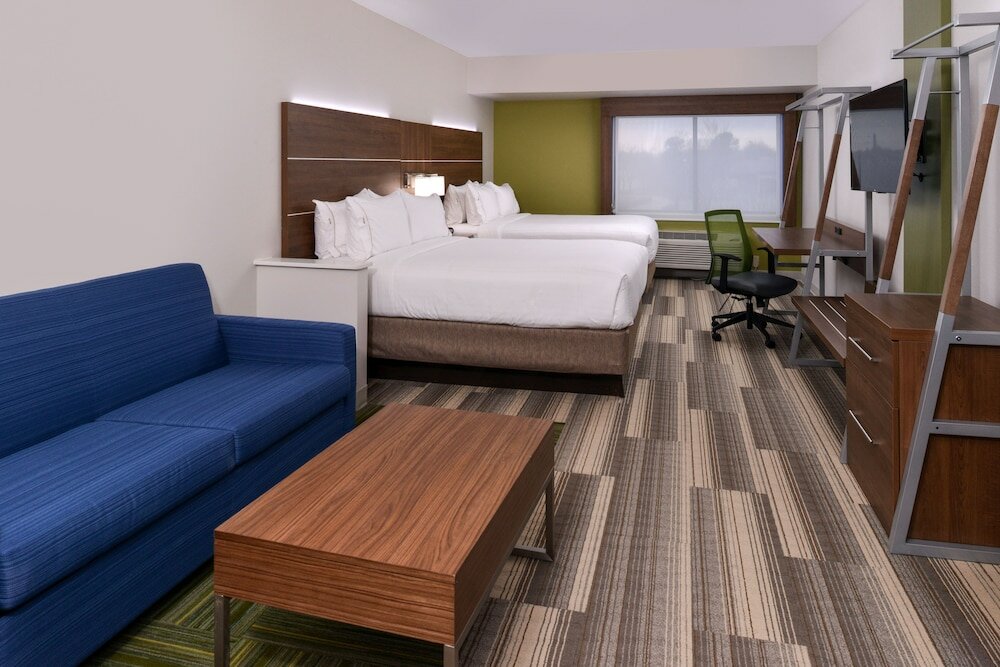 Фото Holiday Inn Express & Suites Raleigh Ne - Medical Ctr Area, an Ihg Hotel