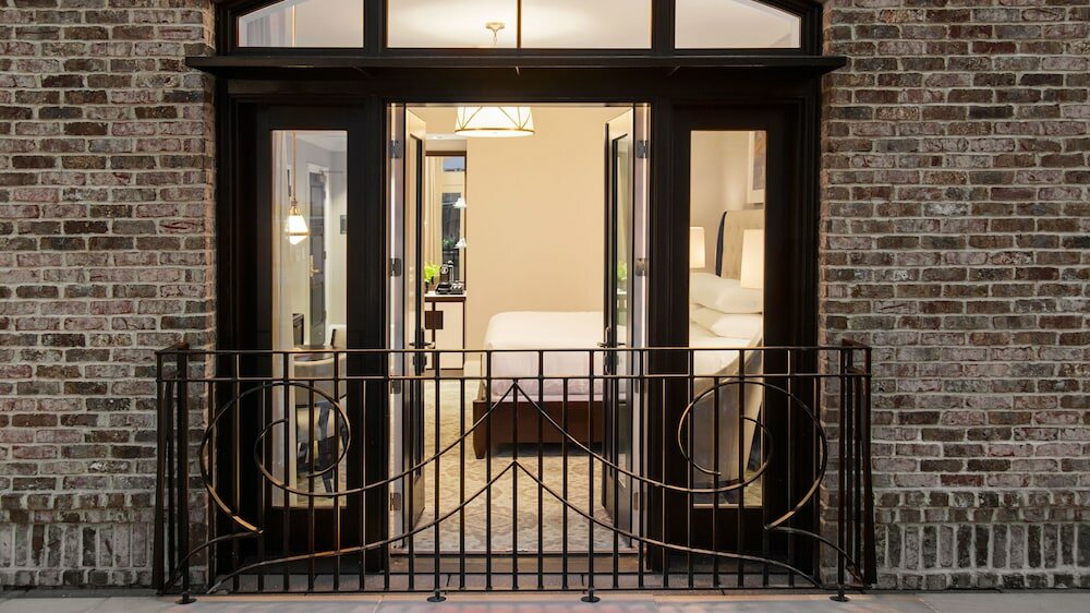 Фото The Spectator Hotel