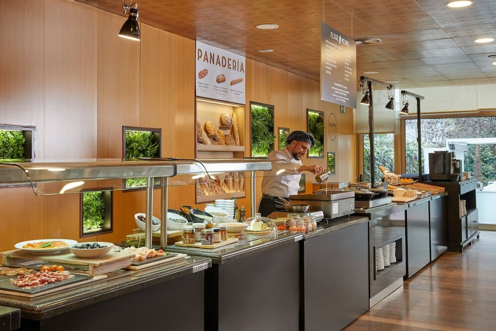 Фото Madrid Centre Retiro Gran hotel Colon an Ihg Hotel