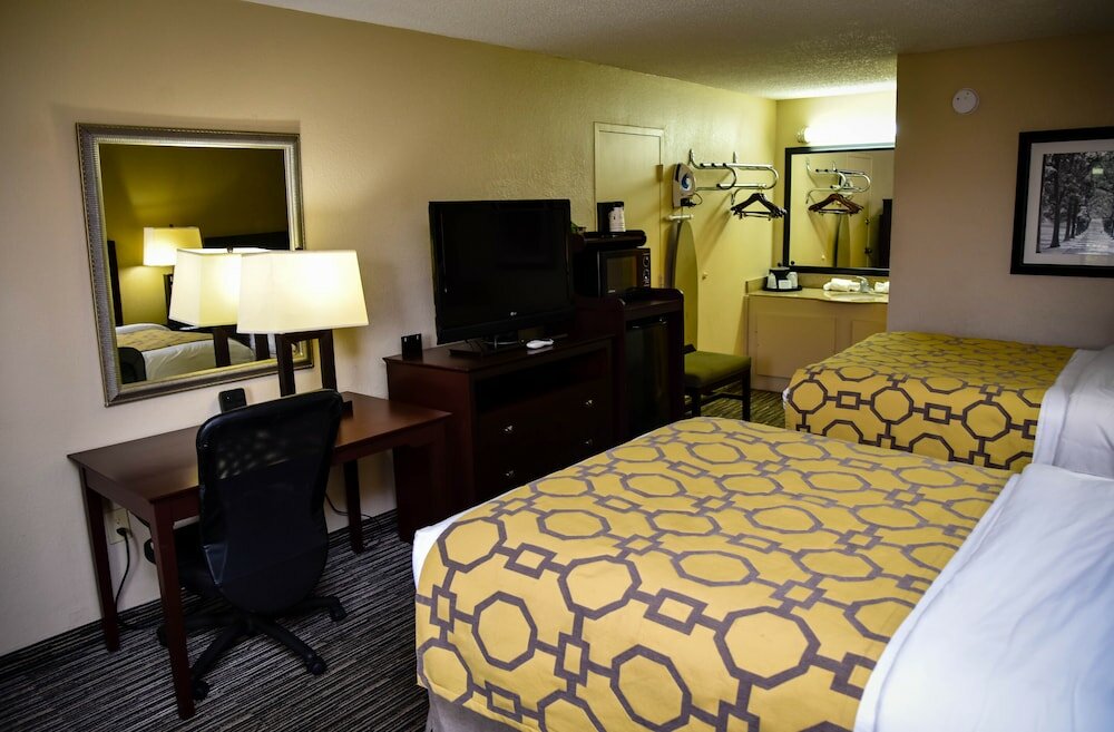 Фото Baymont by Wyndham Columbus Ga