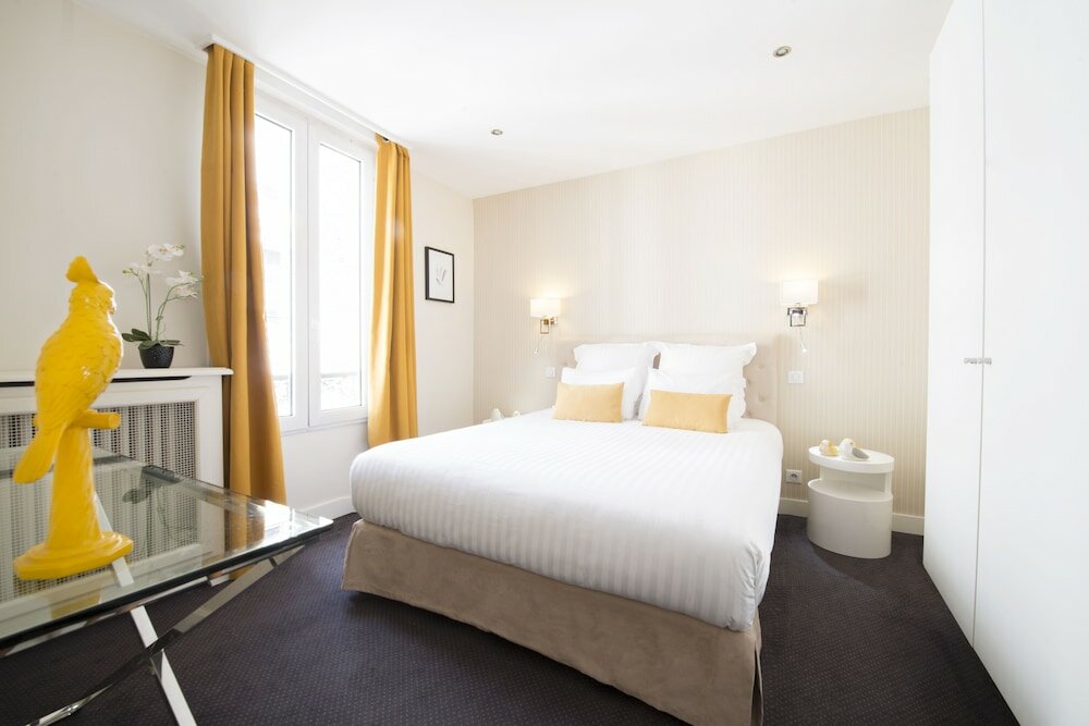 Фото Hotel des Batignolles