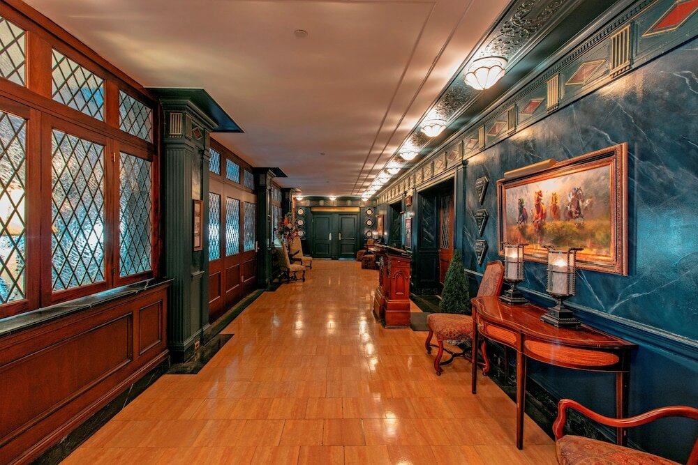 Фото The Brown Hotel