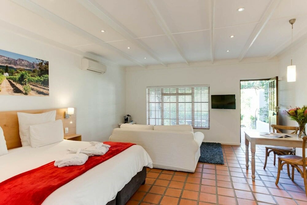 Фото Albourne Boutique Guest House
