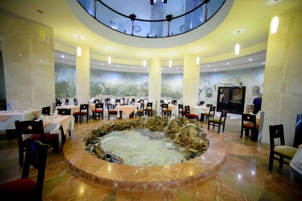 Фото Carols Beau Rivage Hotel