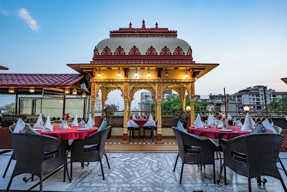Фото Umaid Mahal - A Heritage Style Boutique Hotel