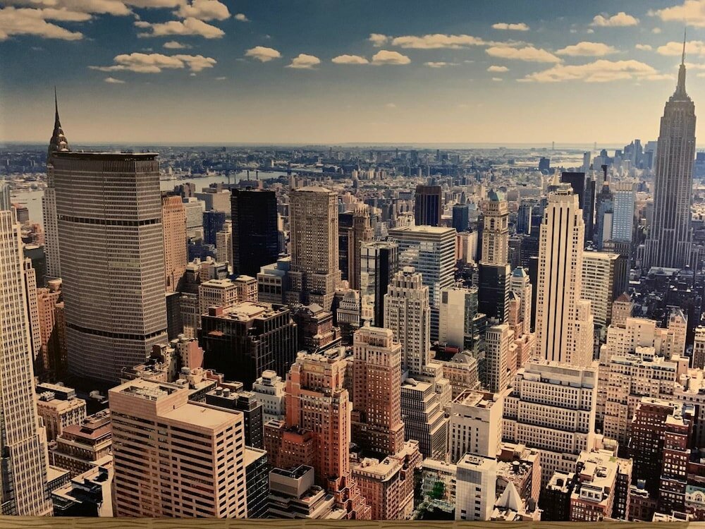 Фото Red Carpet Inn Elmwood Park