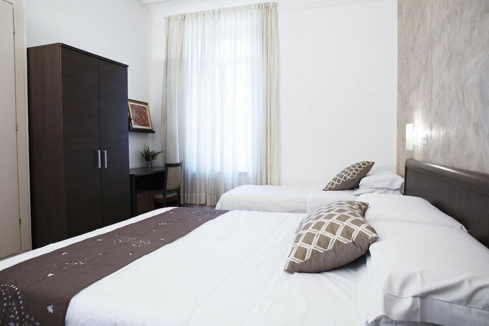 Фото Hotel Capri