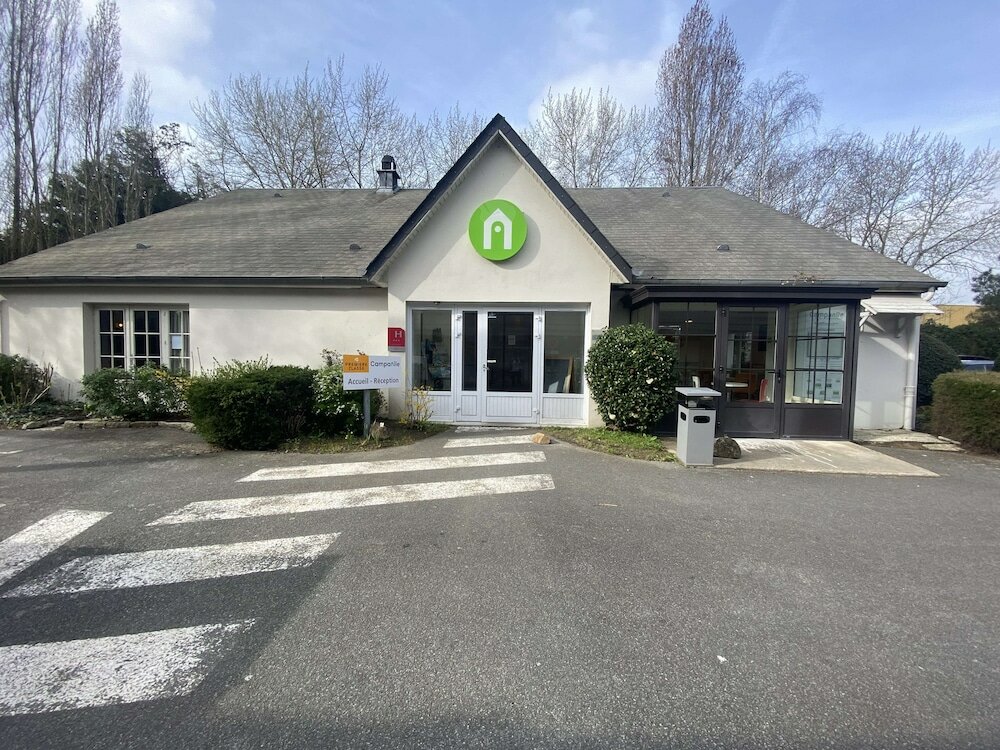 Фото отеля 2