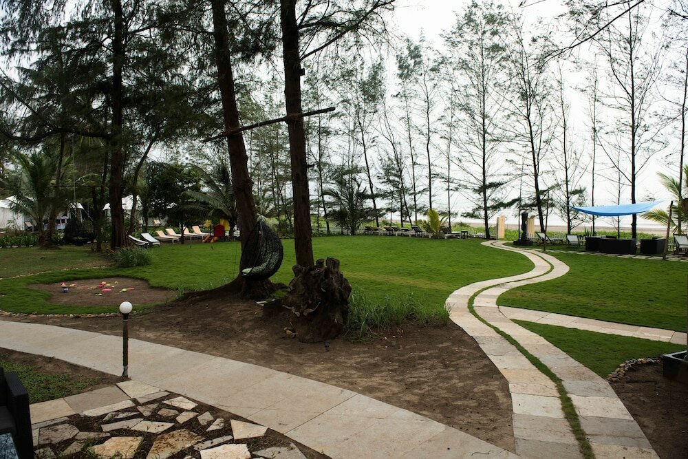 Фото Montego Bay Beach Village