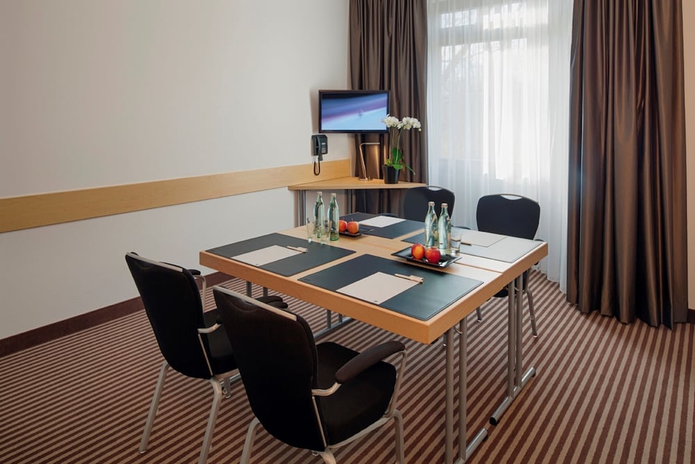 Фото Movenpick Hotel Munchen Airport