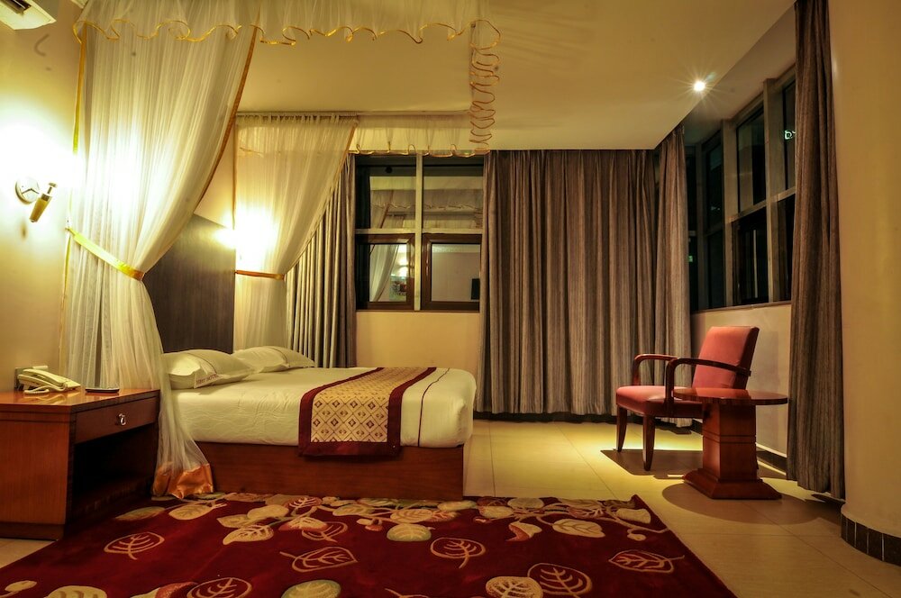 Фото Hbt Russel Hotel