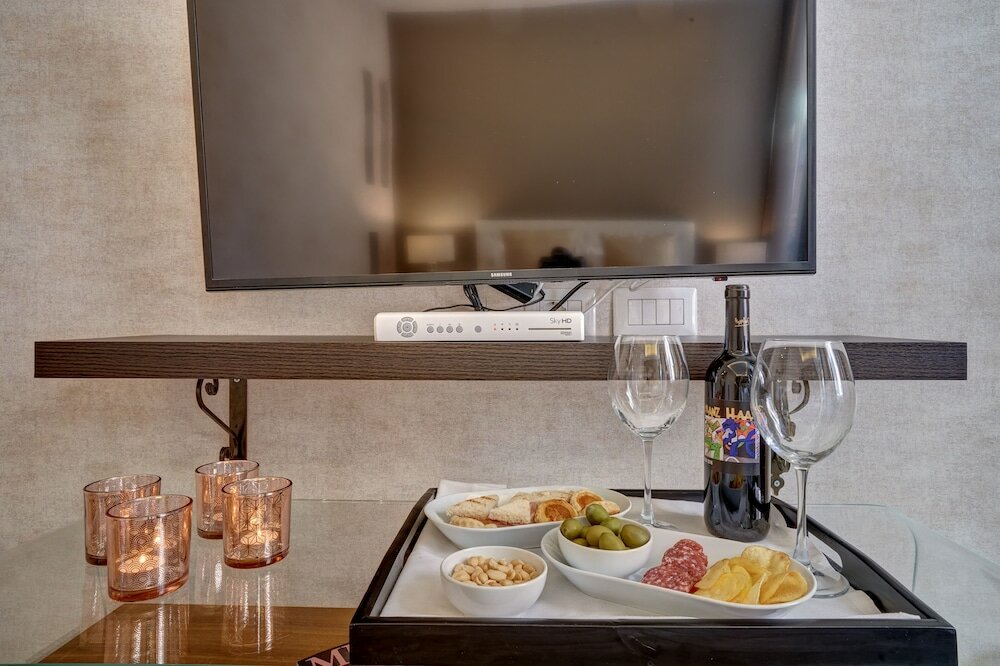 Фото Spagna Boutique Luxury Suites