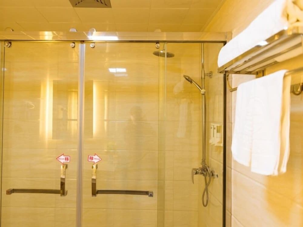 Фото GreenTree Express Hotel Shanghai Zhoupu Shenmei East Road Subway Station