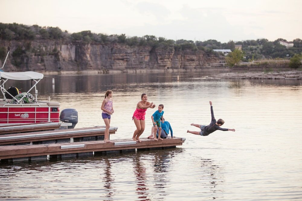 Фото Thunderbird Resort & Event Center