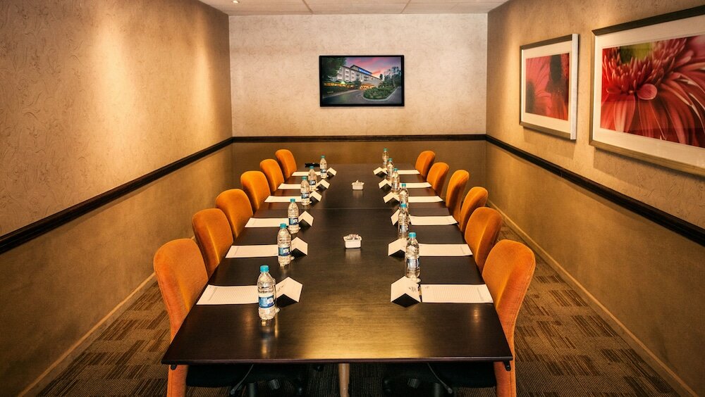 Фото Garden Court O. R. Tambo International Airport