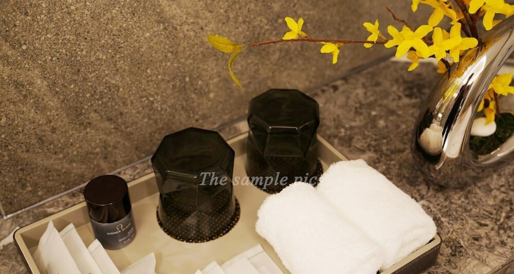 Фото Royce Hotel Shenzhen