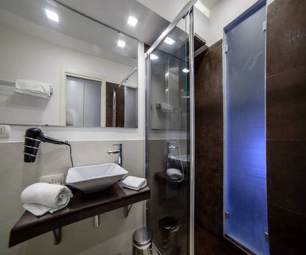 Фото Riviera Luxury Suites B&b