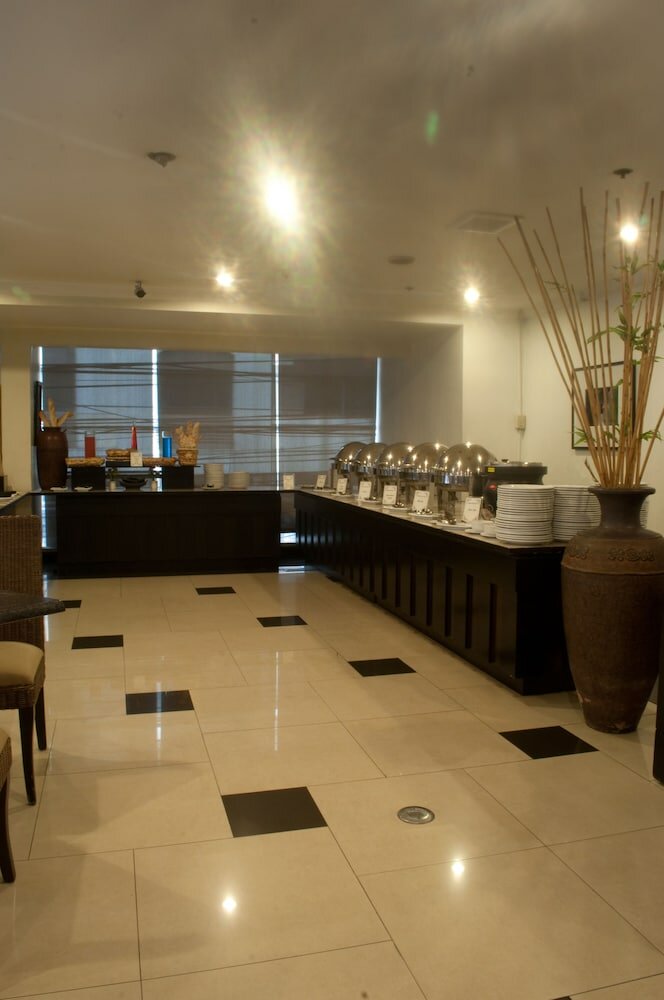 Фото Pearl Garden Hotel