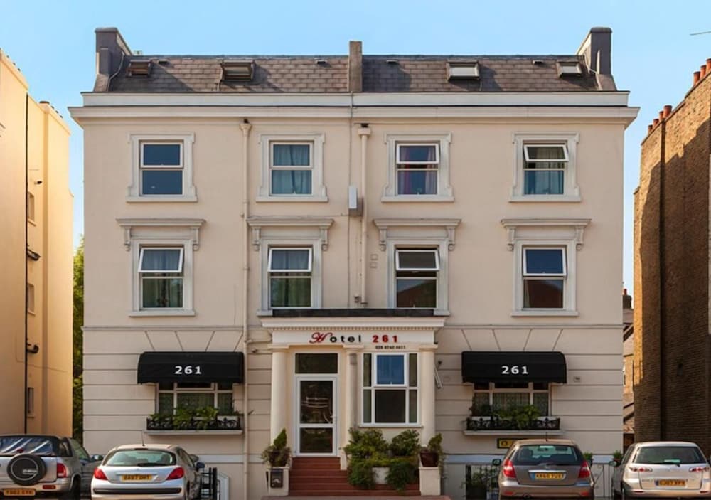 Фото Hotel 261