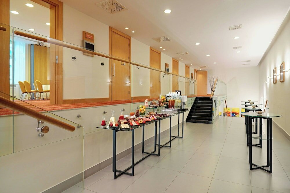 Фото Courtyard by Marriott Budapest City Center