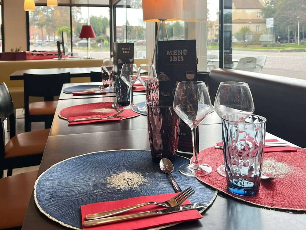 Фото ibis Barcelona Ripollet